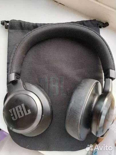 Беспроводные наушники jbl live 660 nc