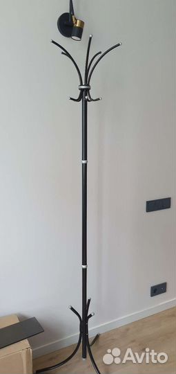Вешалка напольная