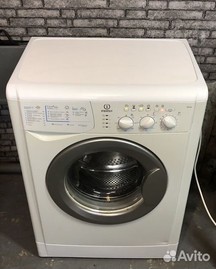 Продам стиральную машину indesit на 5 кг