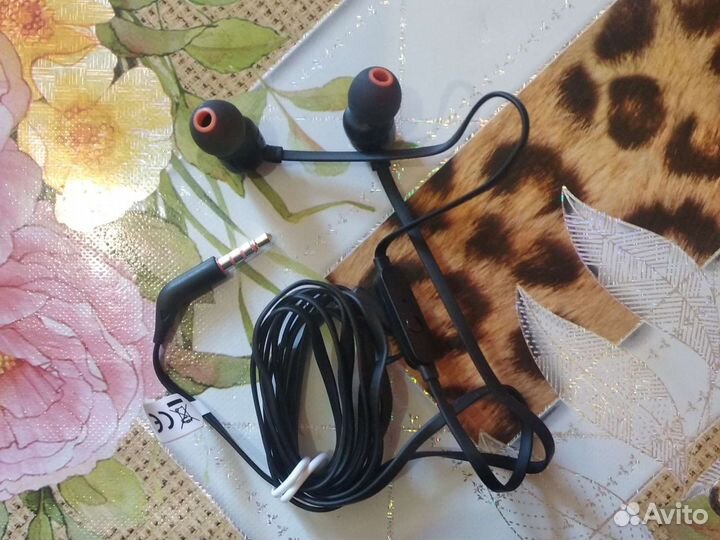 Наушники