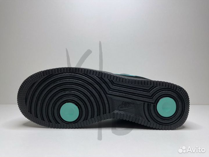 Кроссовки Tiffany & Co. x Nike Air Force 1 Low