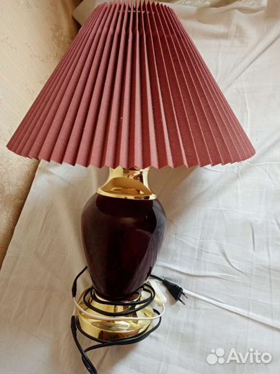 Винтажная настольная лампа с абажуром