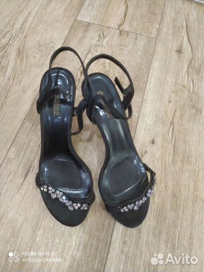 Босоножки 37
