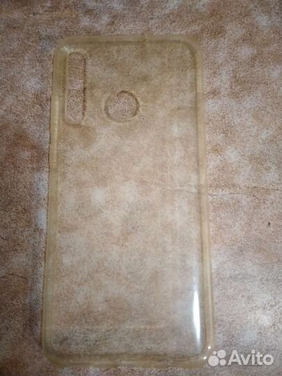 Чехол на телефон