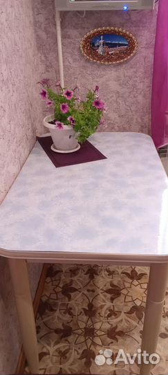 Кухонный стол