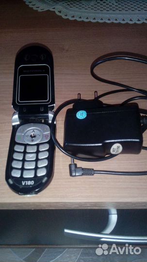Motorola V180