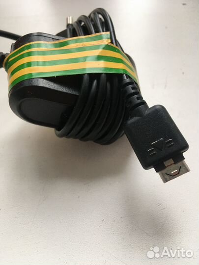 Зарядки для телефонов и навигатора