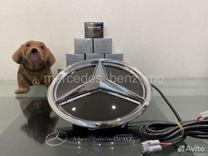 Эмблема звезда Мерседес с подсветкой в решетку