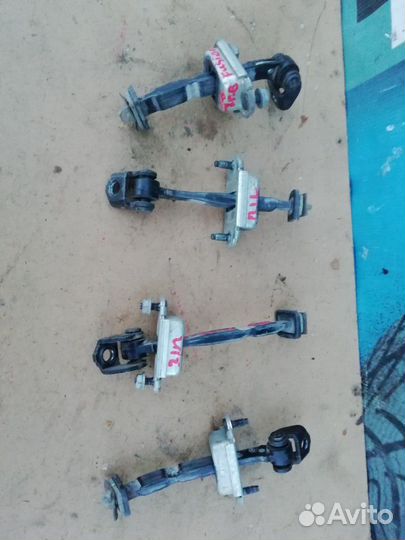 Ограничители двери дверей Ford Fusion 2002 - 2012