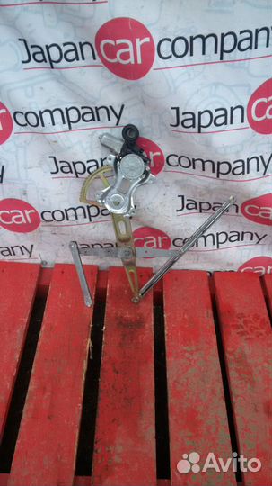 Стеклоподъемник Toyota Prius 2003-2009