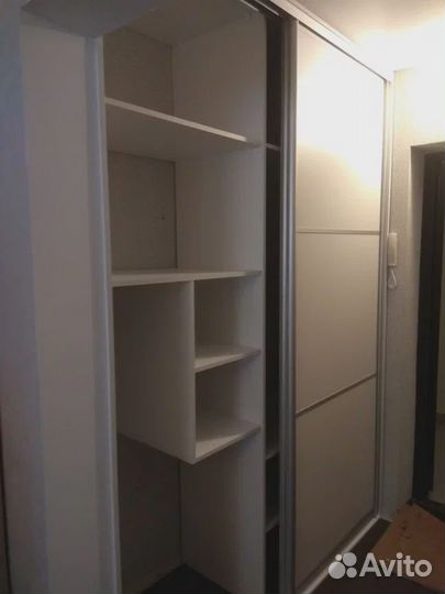 Шкаф