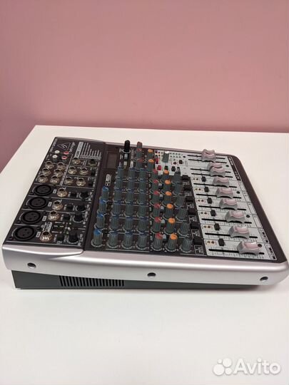 Микшерный пульт behringer xenyx qx1204USB