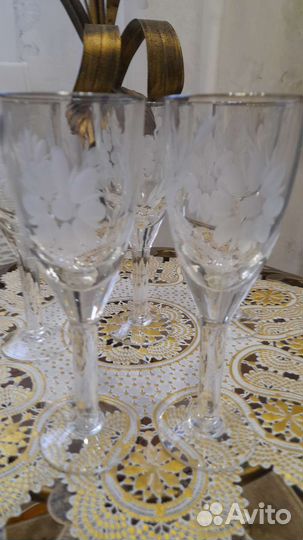 Фужеры с взбитыми рисунком