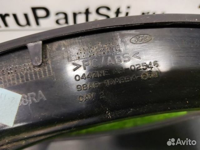 Накладка на торпедо боковая левая Ford Focus 1