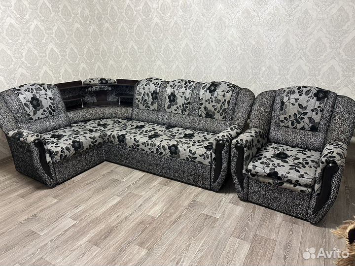 Диван и кресло бу