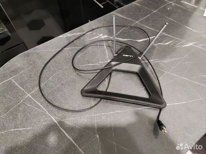 Комнатная антенна для телевизора