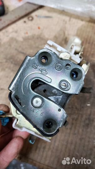 Замок двери nissan almera classic B10