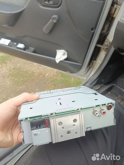 Магнитола JVc