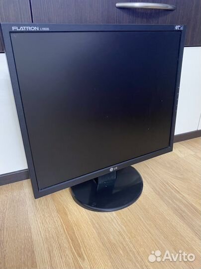 Монитор LG