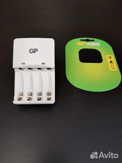 Зарядное устройство GP Rechargeable AA/AAA
