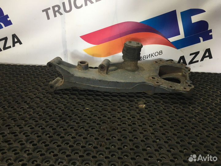 Кронштейн реактивной тяги левый Daf XF105