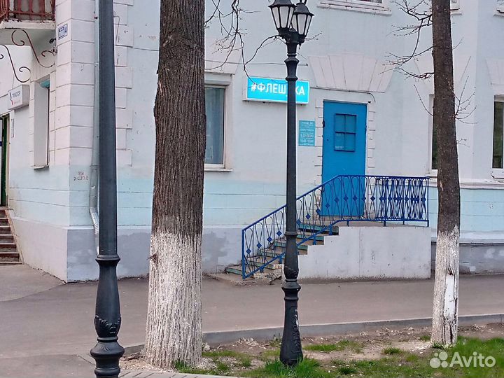 Защитные стекла и чехлы iPhone