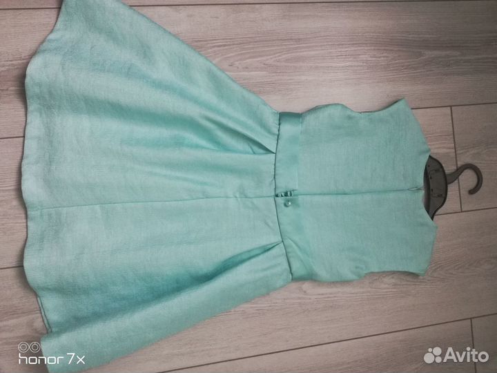 Нарядное платье 122р