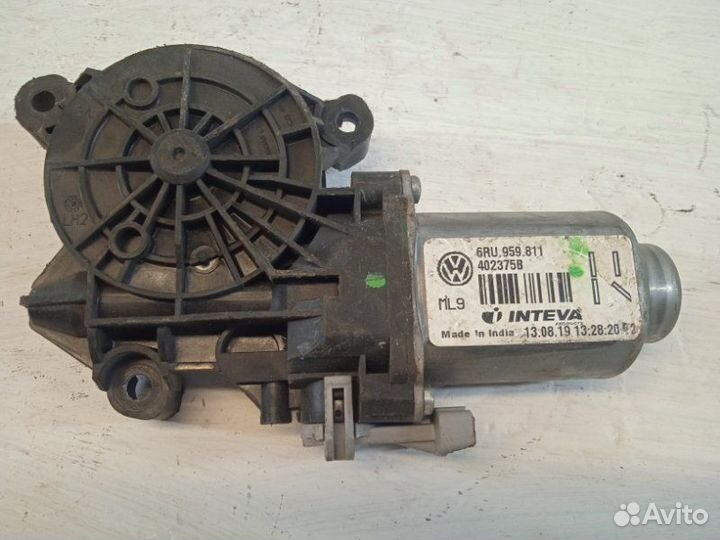 Мотор стеклоподъемника задний левый Volkswagen