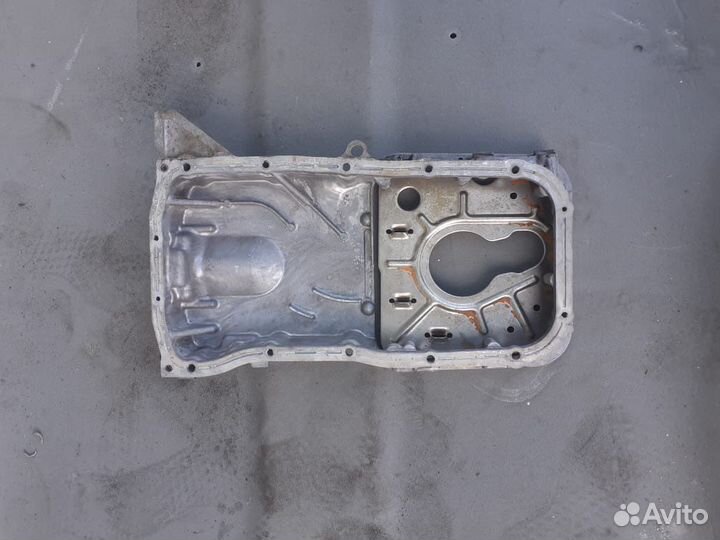 Поддон масляный Nissan Bassara