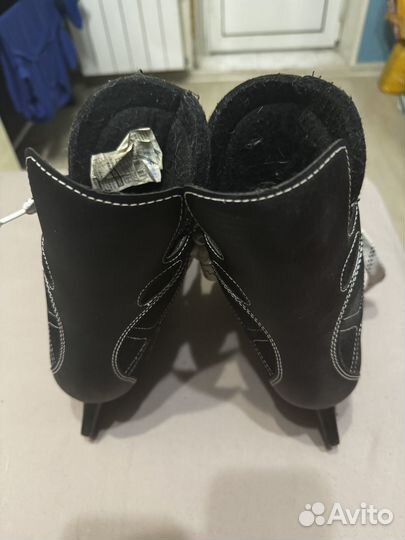 Коньки хоккейные детские 37 размер