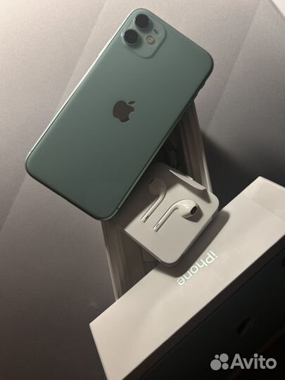 iPhone 11, 64 ГБ