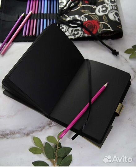 Скетчбук с чёрными листами