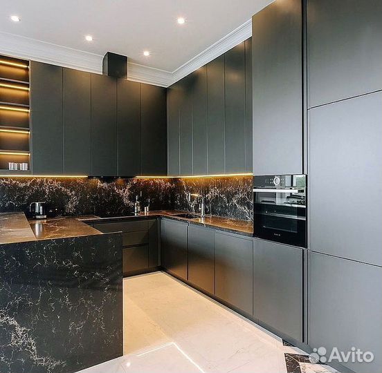 Кухонный гарнитур угловой