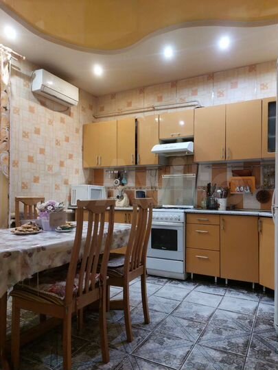 Коттедж 159,7 м² на участке 2,5 сот.