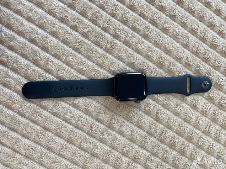 Часы apple watch se 44 mm