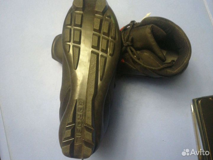 Беговые лыжи и ботинки