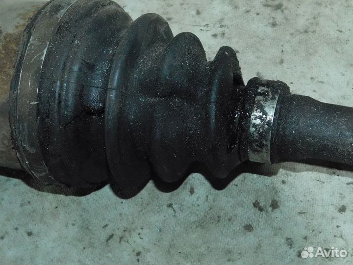 Приводной вал правый рено трафик 2,0 CDI