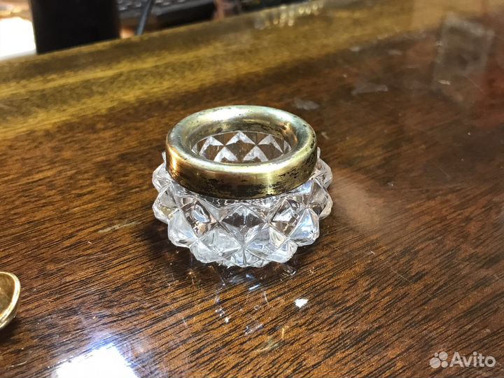 Солонка серебряная и сербряные ложки