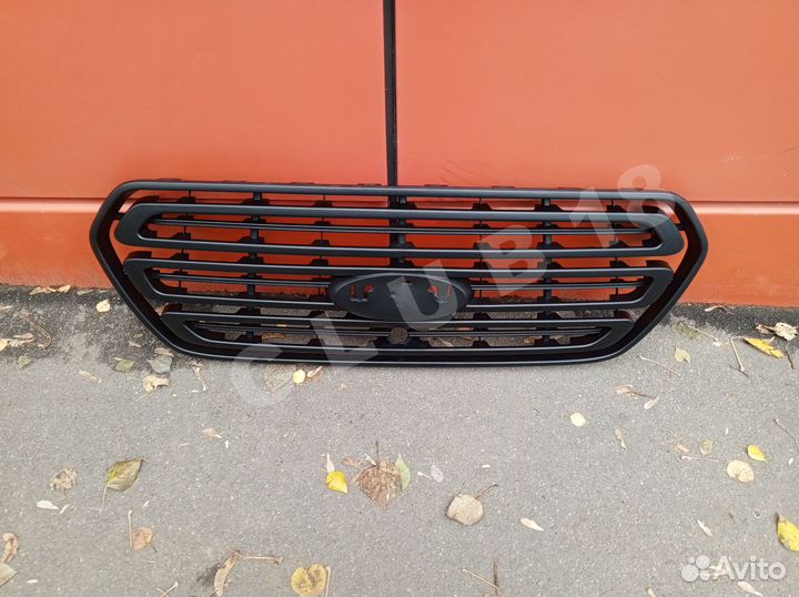 Pешeтка paдиатора Ford Transit