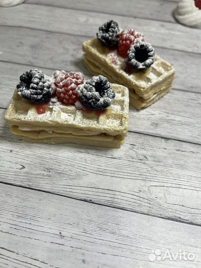Венская вафля с ягодами (мыло русной работы)