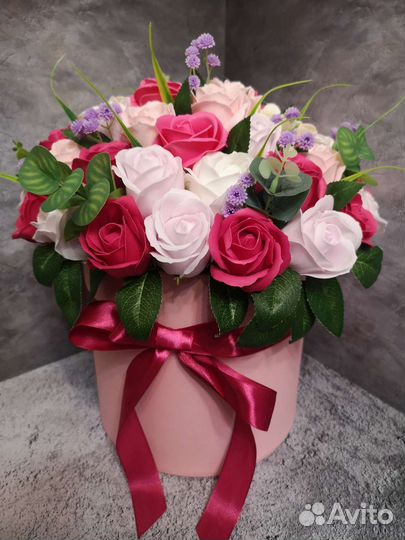 Композиция из 45 роз