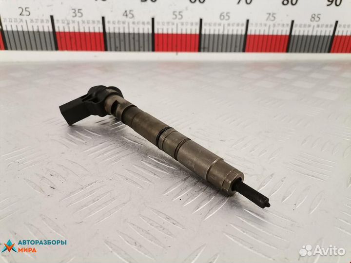 Форсунка Volkswagen Golf Plus 2009 03L130277