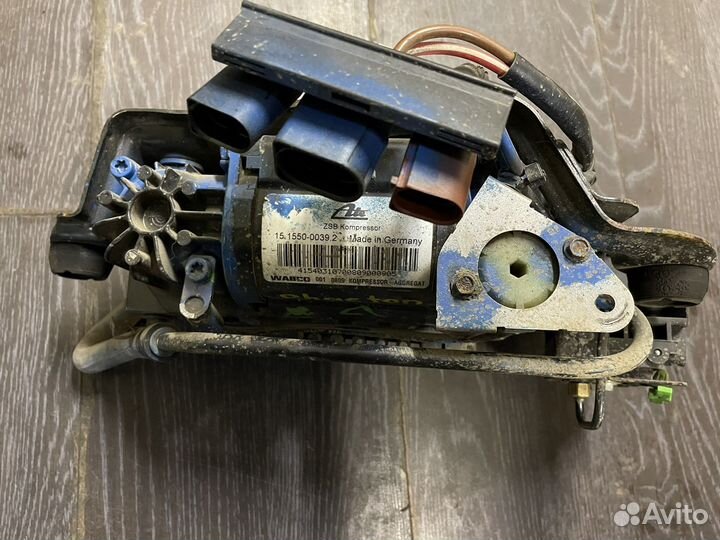 Компрессор пневмоподвески VW Phaeton Bentley