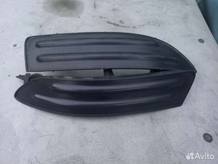 Заглушка в бампер Toyota