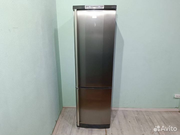 Холодильник AEG