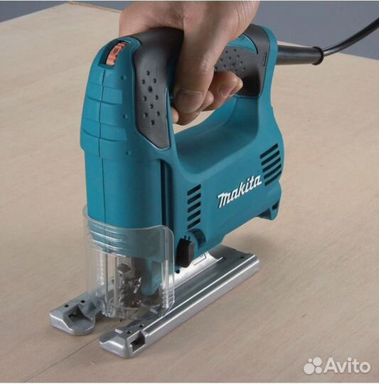 Новый набор Makita DK0116 (лобзик 4329+ушм 9558HN)