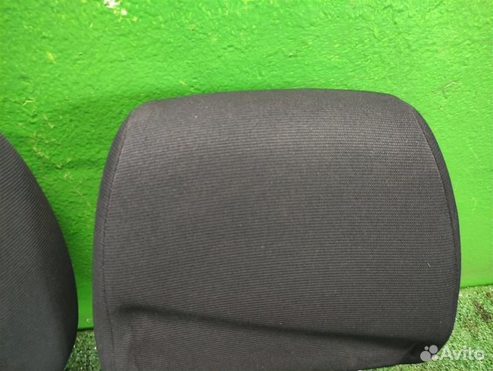 Подголовники комплект Mazda 3 (BK) 2005