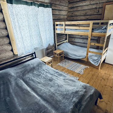 Комната 10 м² в 2-к., 1/2 эт.