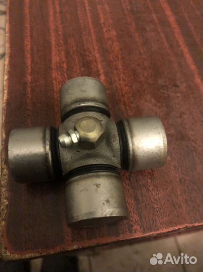 Крестовины на ваз 2 штуки 21213-214