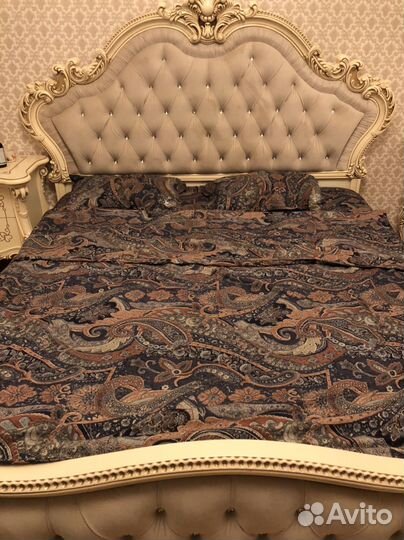 Постельное белье евро бу два комплекта